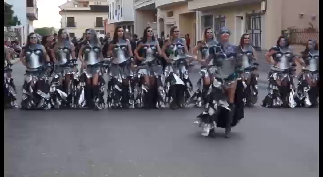 desfle de Moros y Cristianos